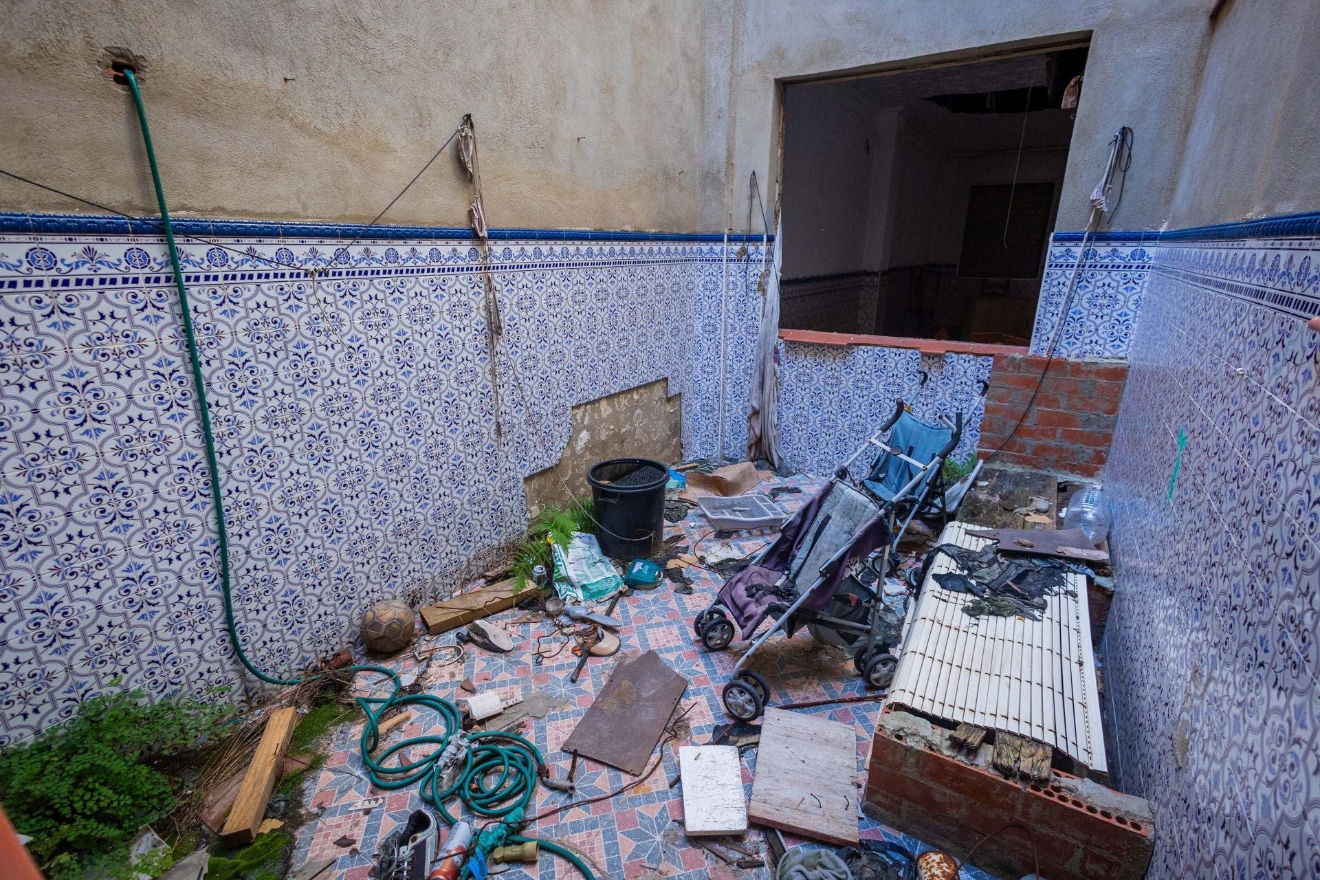 FOTOS | Subastas de viviendas en el Cabanyal de Valencia: de ruina a objeto de deseo