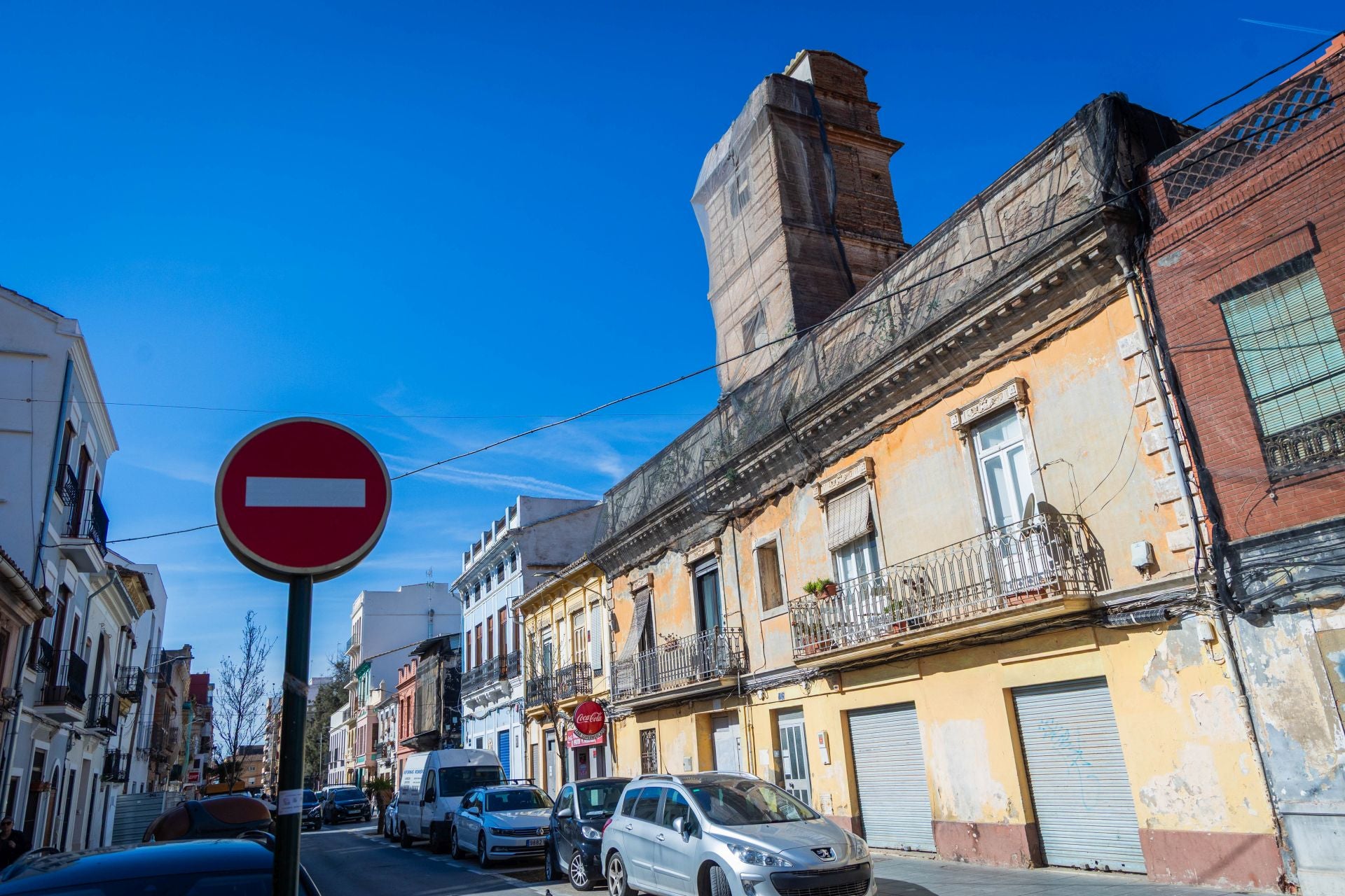 FOTOS | Subastas de viviendas en el Cabanyal de Valencia: de ruina a objeto de deseo