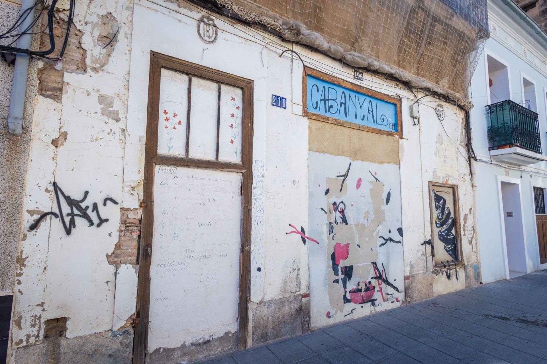 FOTOS | Subastas de viviendas en el Cabanyal de Valencia: de ruina a objeto de deseo