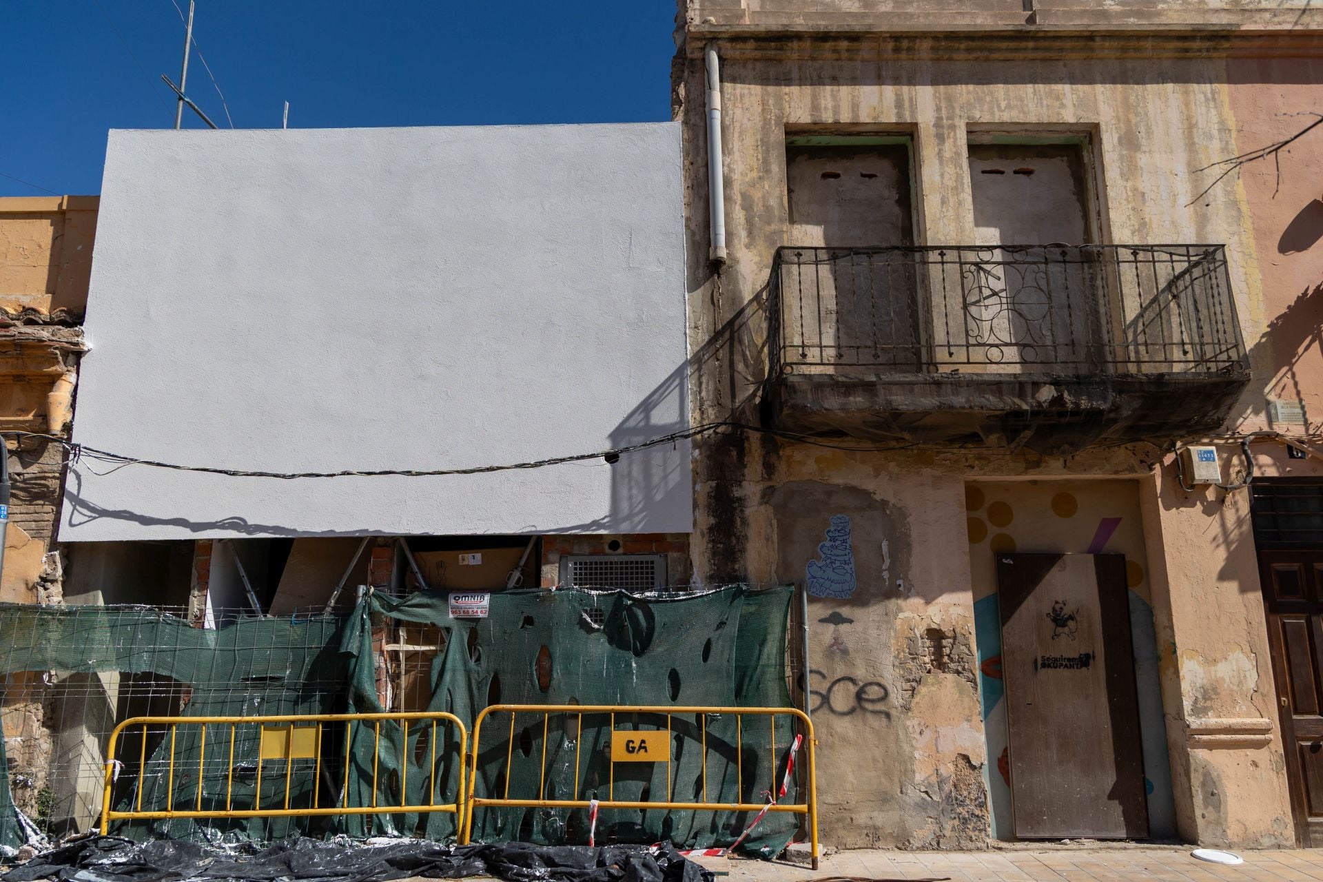FOTOS | Subastas de viviendas en el Cabanyal de Valencia: de ruina a objeto de deseo