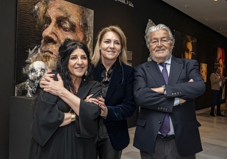 Una inauguración con pleno social en la Fundación Bancaja