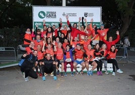 Los miembros del A Tota Canya tras terminar una carrera del Circuito Popular de Valencia.