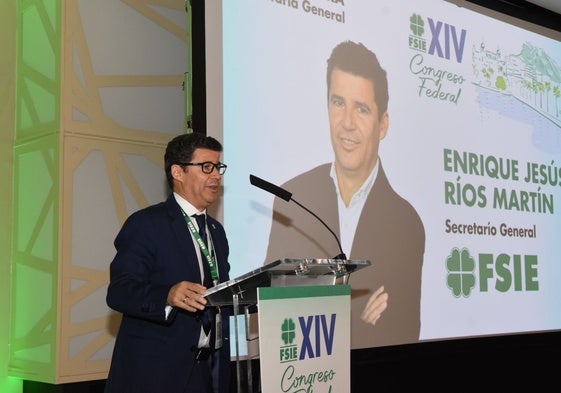 Enrique Ríos en su intervención.