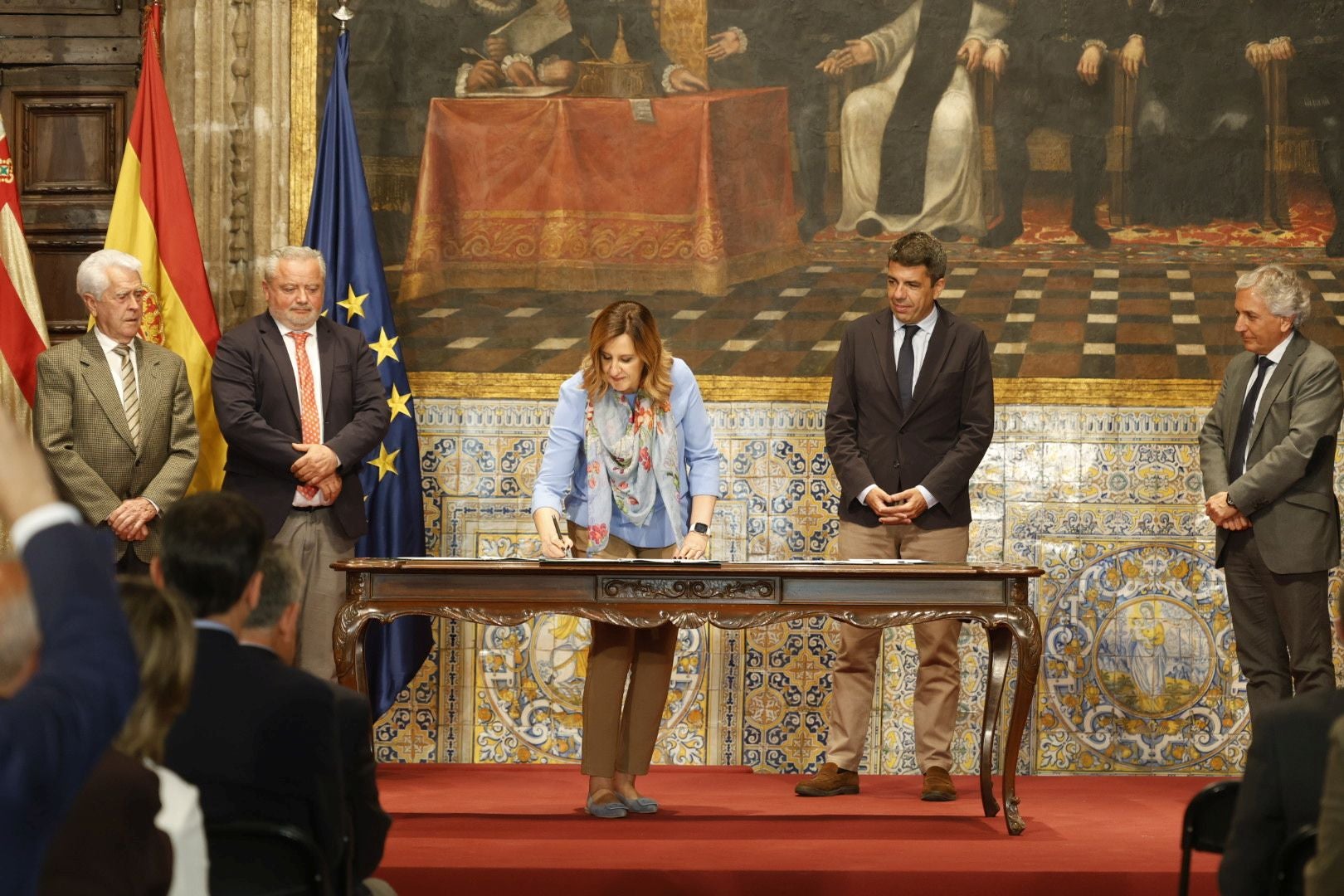 Firma del Pacto por la Albufera en el Palau de la Generalitat