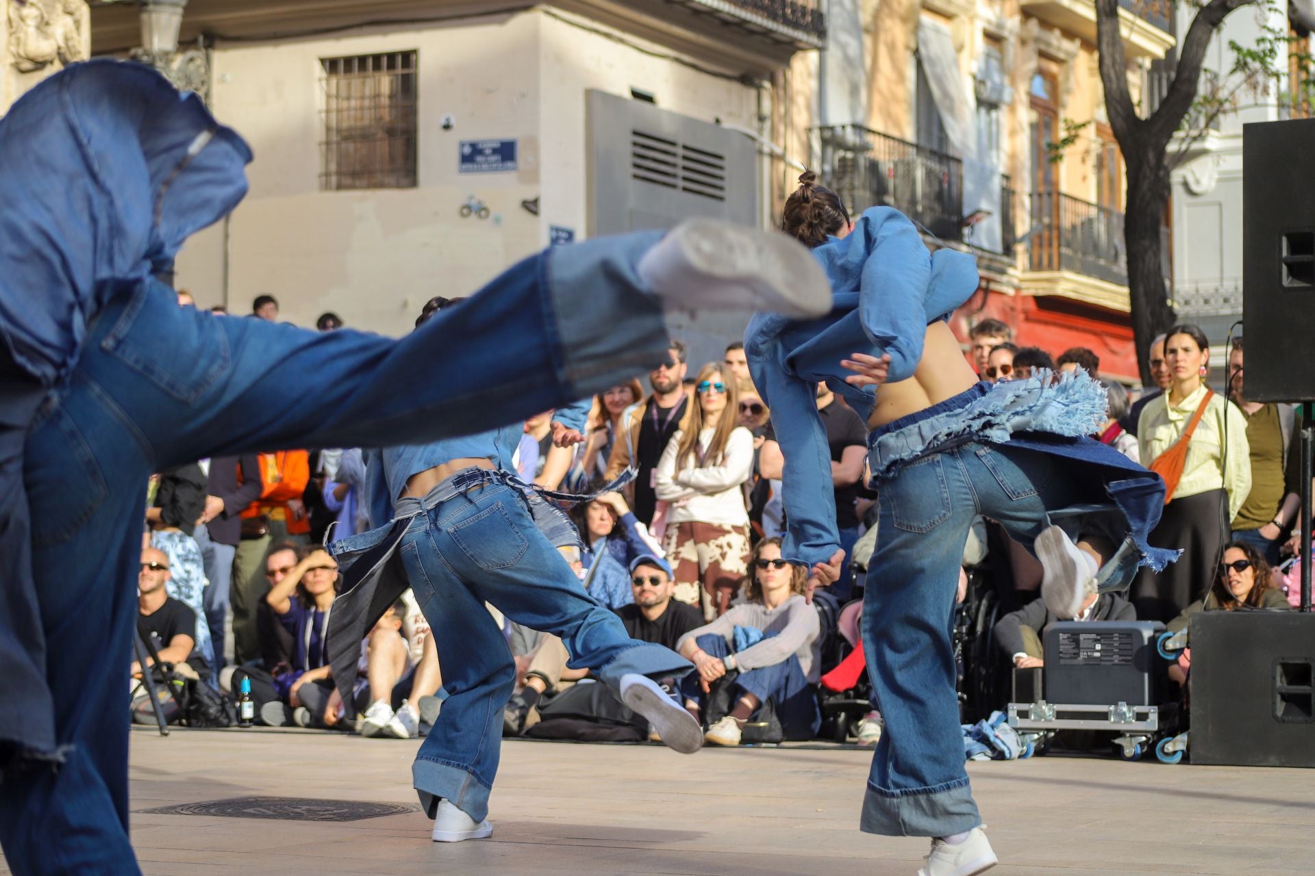 Inauguración de Dansa Valencia con el espectáculo &#039;Transeúnte&#039;, en la plaza del Mercado