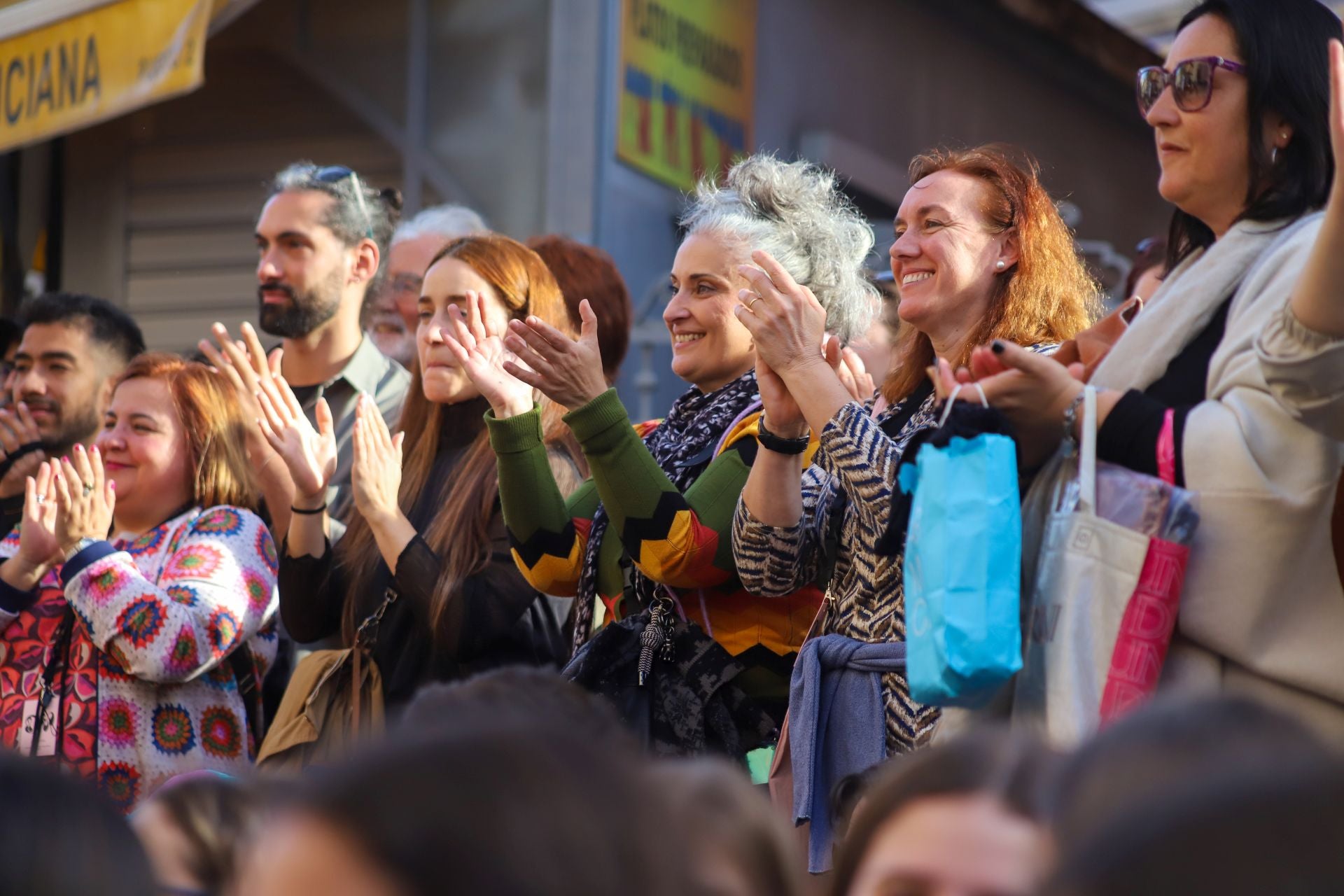 Inauguración de Dansa Valencia con el espectáculo &#039;Transeúnte&#039;, en la plaza del Mercado