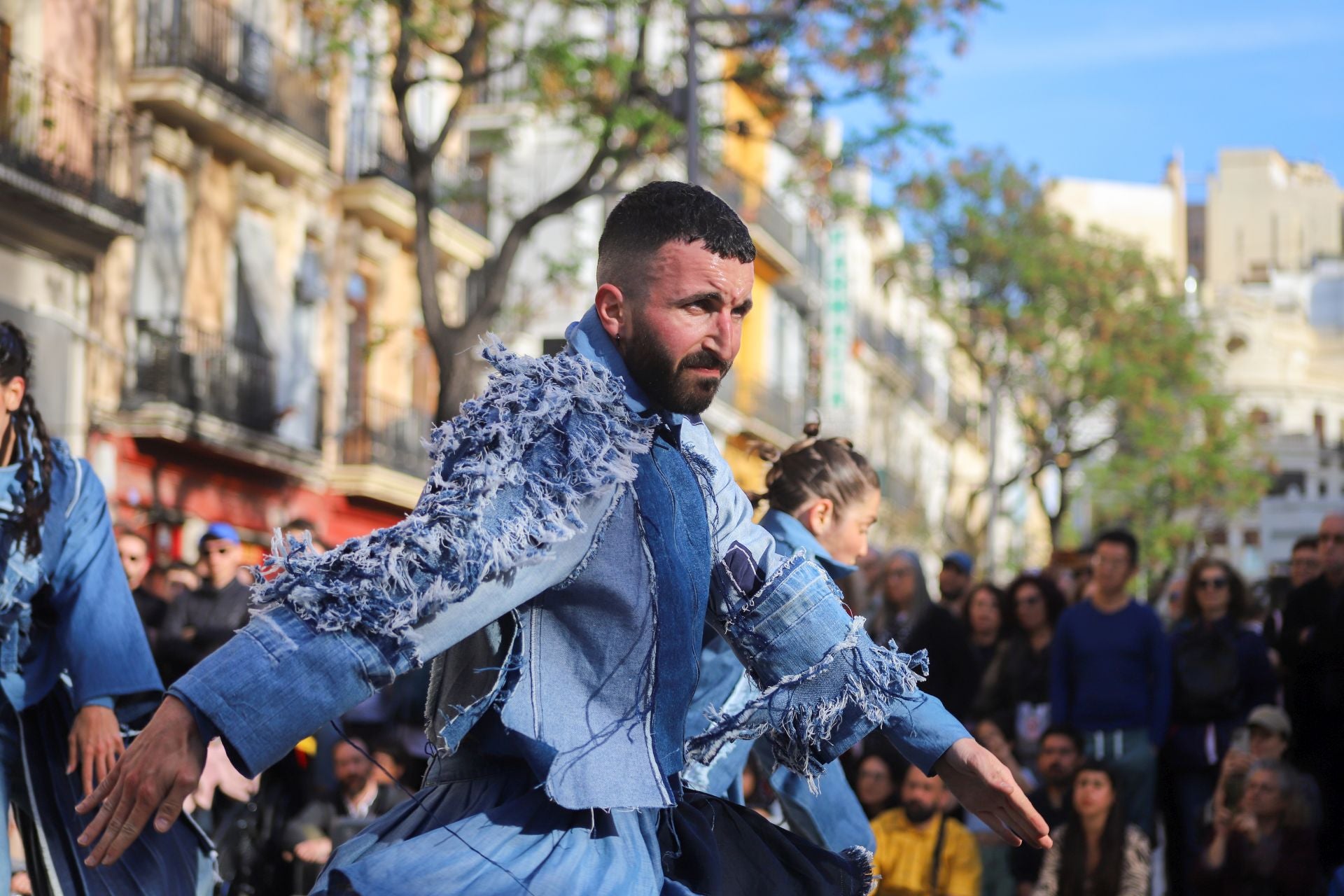 Inauguración de Dansa Valencia con el espectáculo &#039;Transeúnte&#039;, en la plaza del Mercado