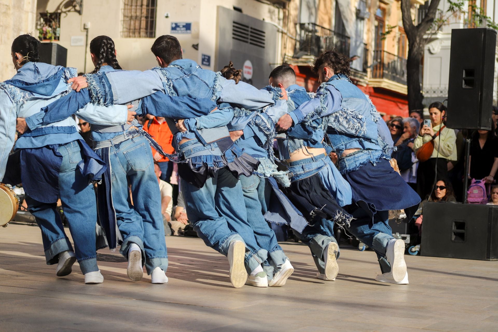 Inauguración de Dansa Valencia con el espectáculo &#039;Transeúnte&#039;, en la plaza del Mercado