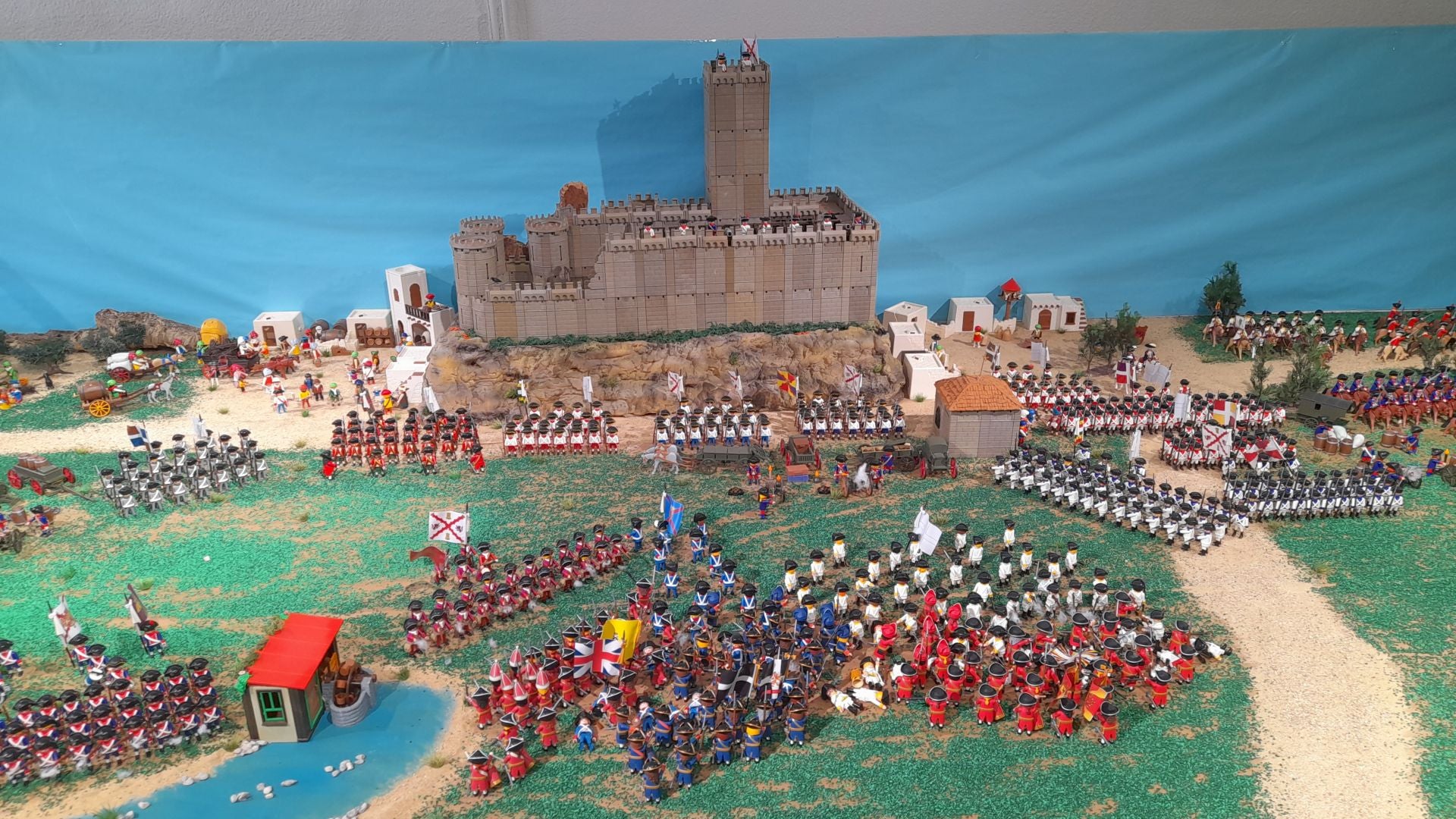 Galería de fotos: los clicks reconquistan el museo militar de Valencia