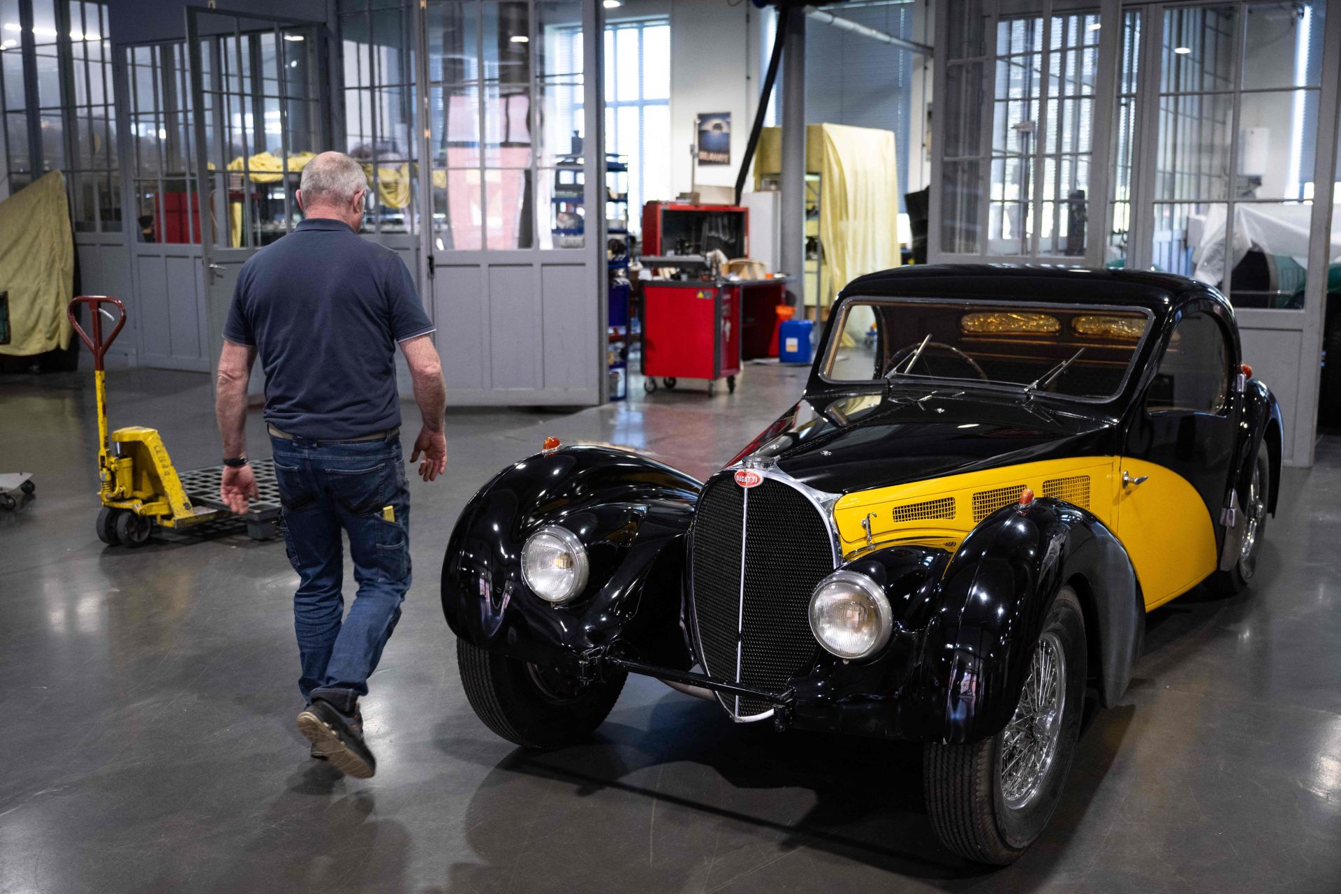 La familia Schlumpf: Así es la mayor colección de coches de época del mundo