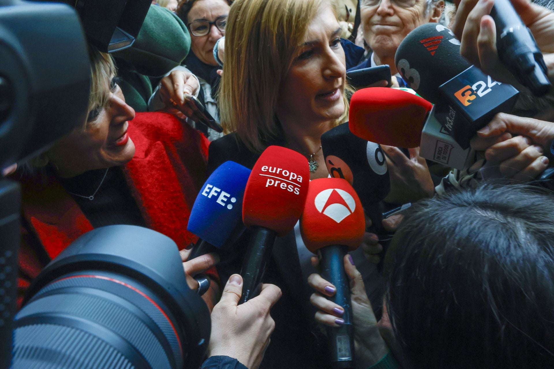 FOTOS | Llegada de Salomé Pradas a la Ciudad de la Justicia