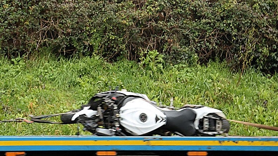 Un motorista muere al chocar con un coche en la CV-35 en Domeño