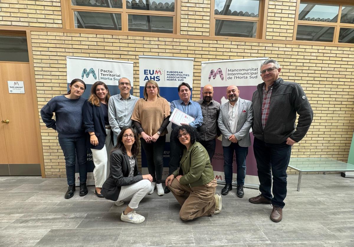 Asociaciones comerciales se suman al plan de la Mancomunitat de l'Horta Sud para rescatar negocios afectados por la dana