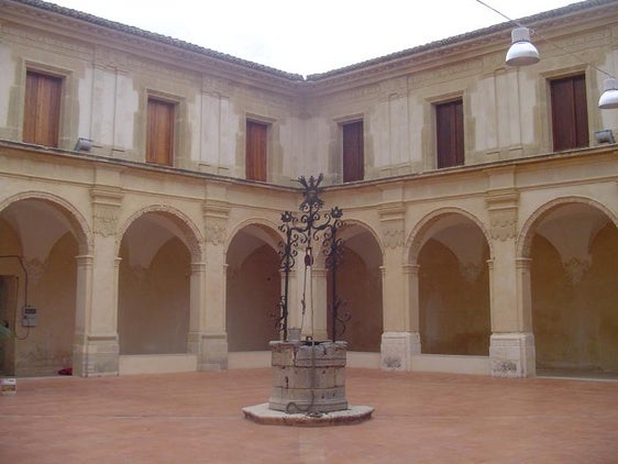 Claustro Monasterio de Llutxent.