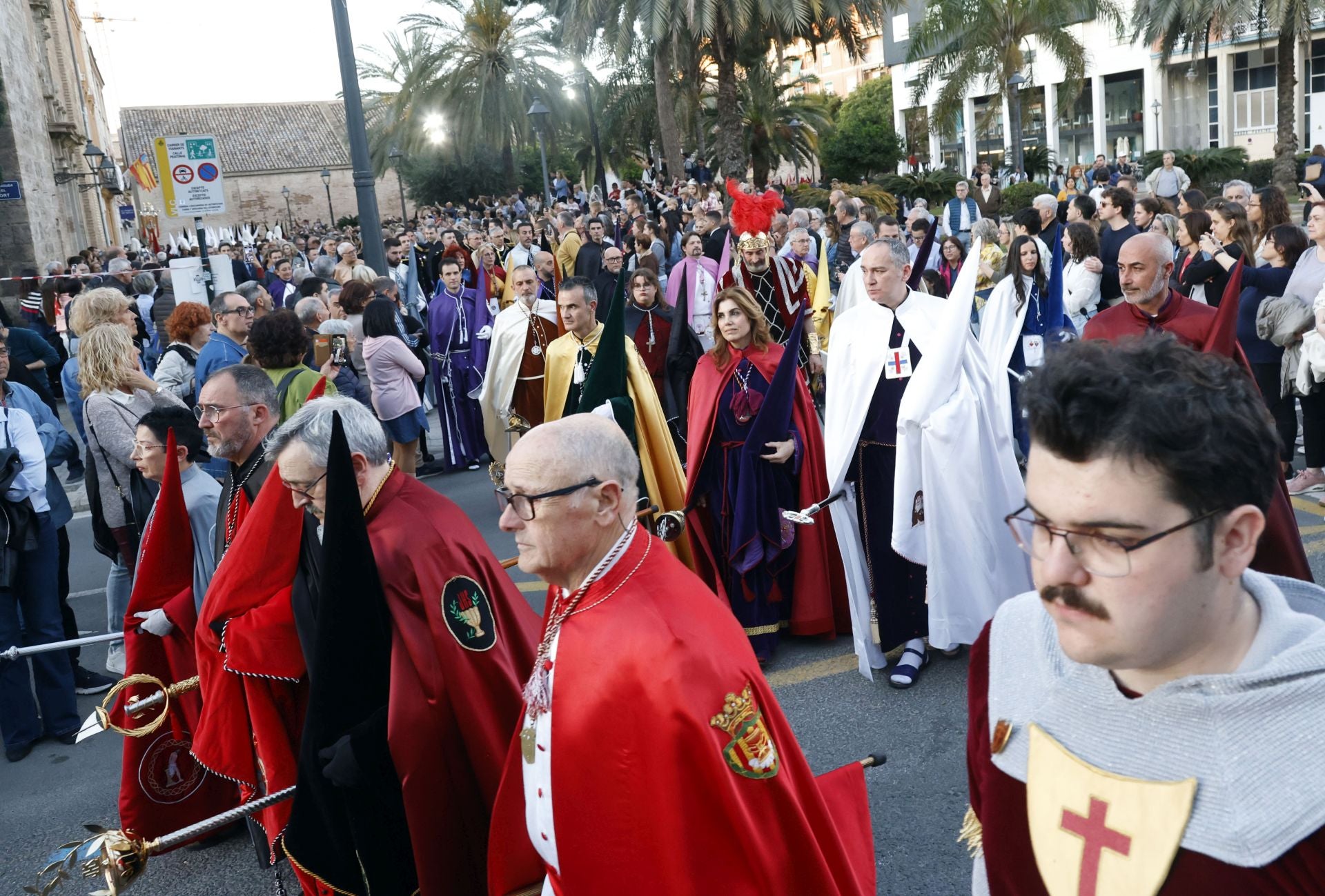 FOTOS | Procesiones del Jueves Santo en la Semana Santa Marinera de Valencia