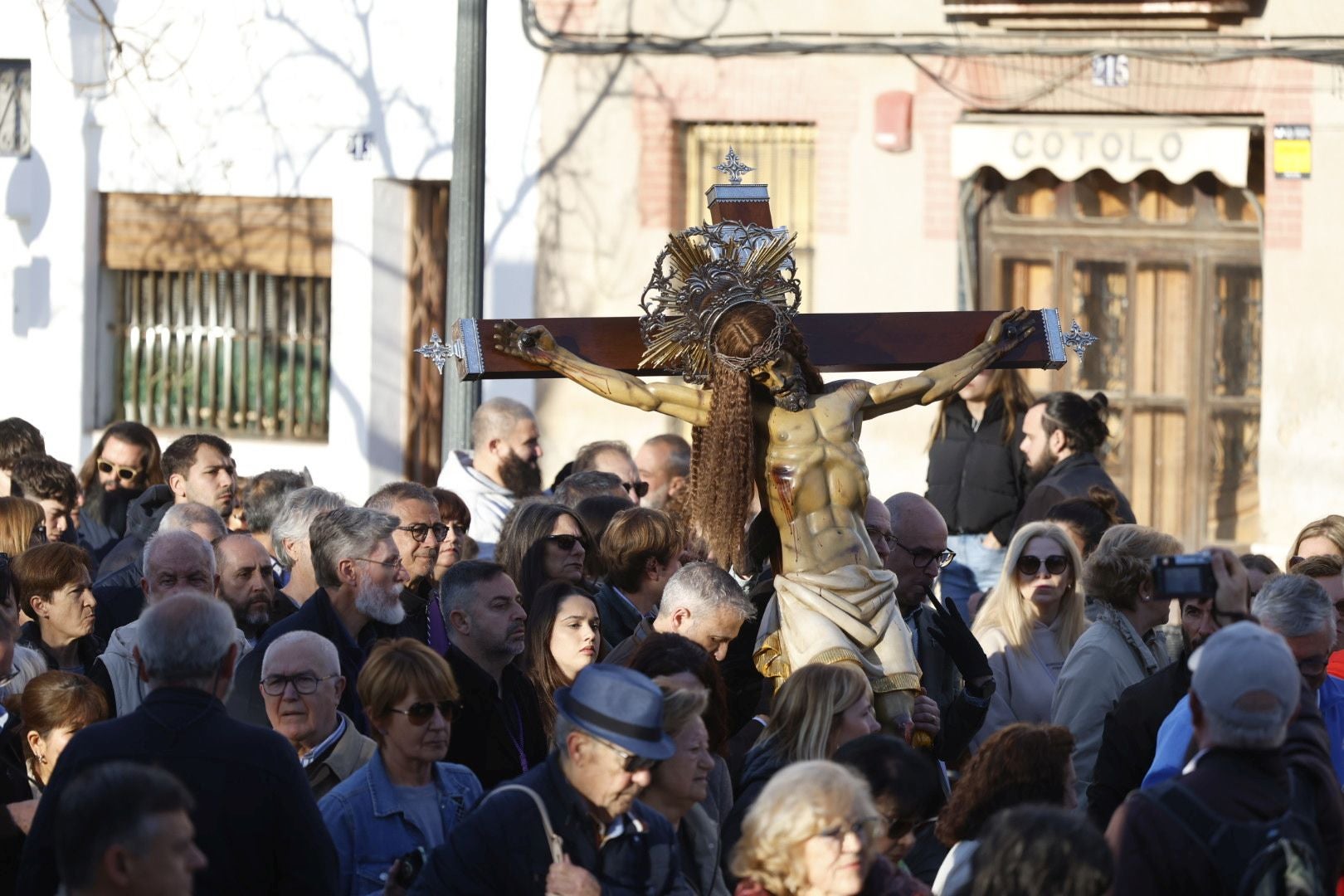 Las fotos del encuentro de los Cristos junto a la playa de Valencia