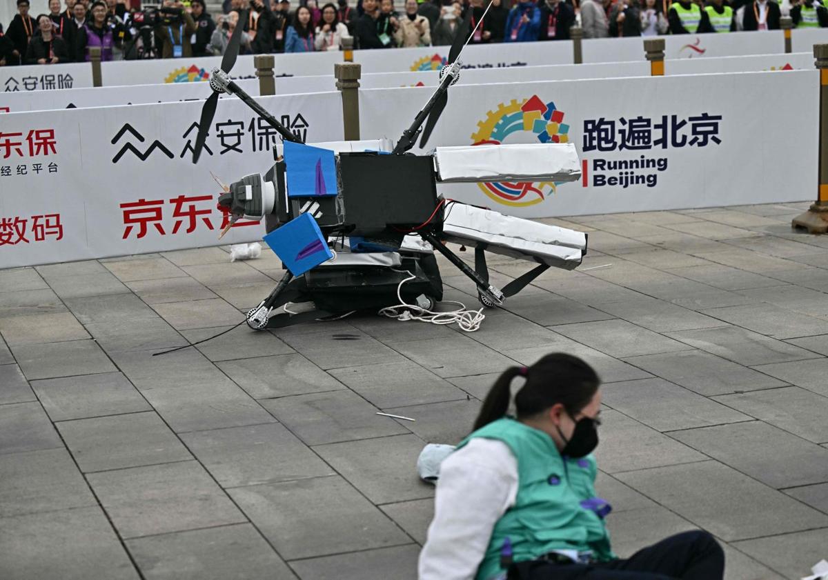 Imagen principal - Robots participantes.