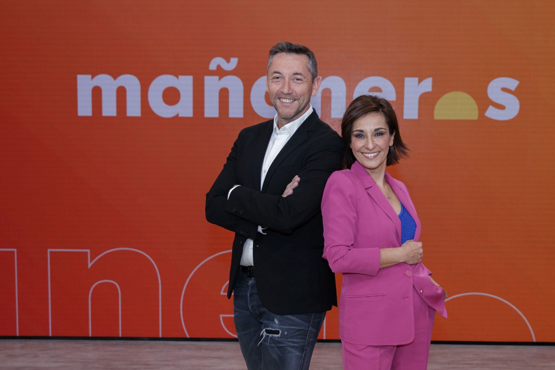 Así es Javier Ruiz, el nuevo presentador de 'Mañaneros' que explica la  economía en TVE | edad y ciudad de nacimiento | Las Provincias