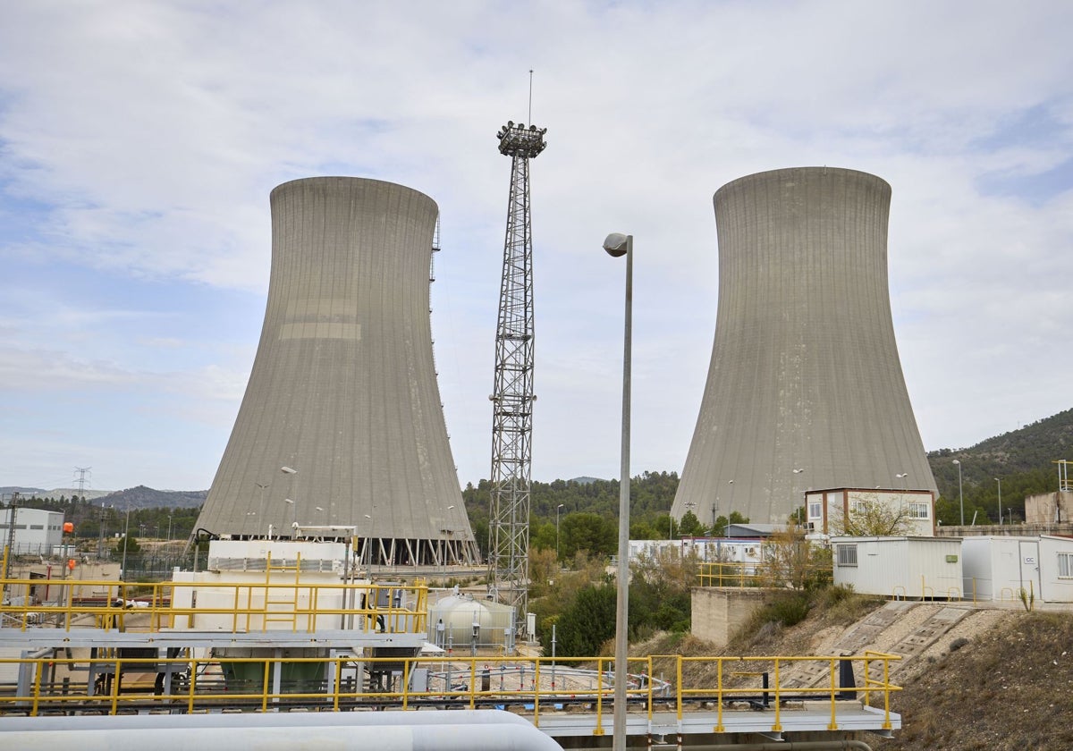Mazón exige prolongar la vida útil de la central nuclear de Cofrentes