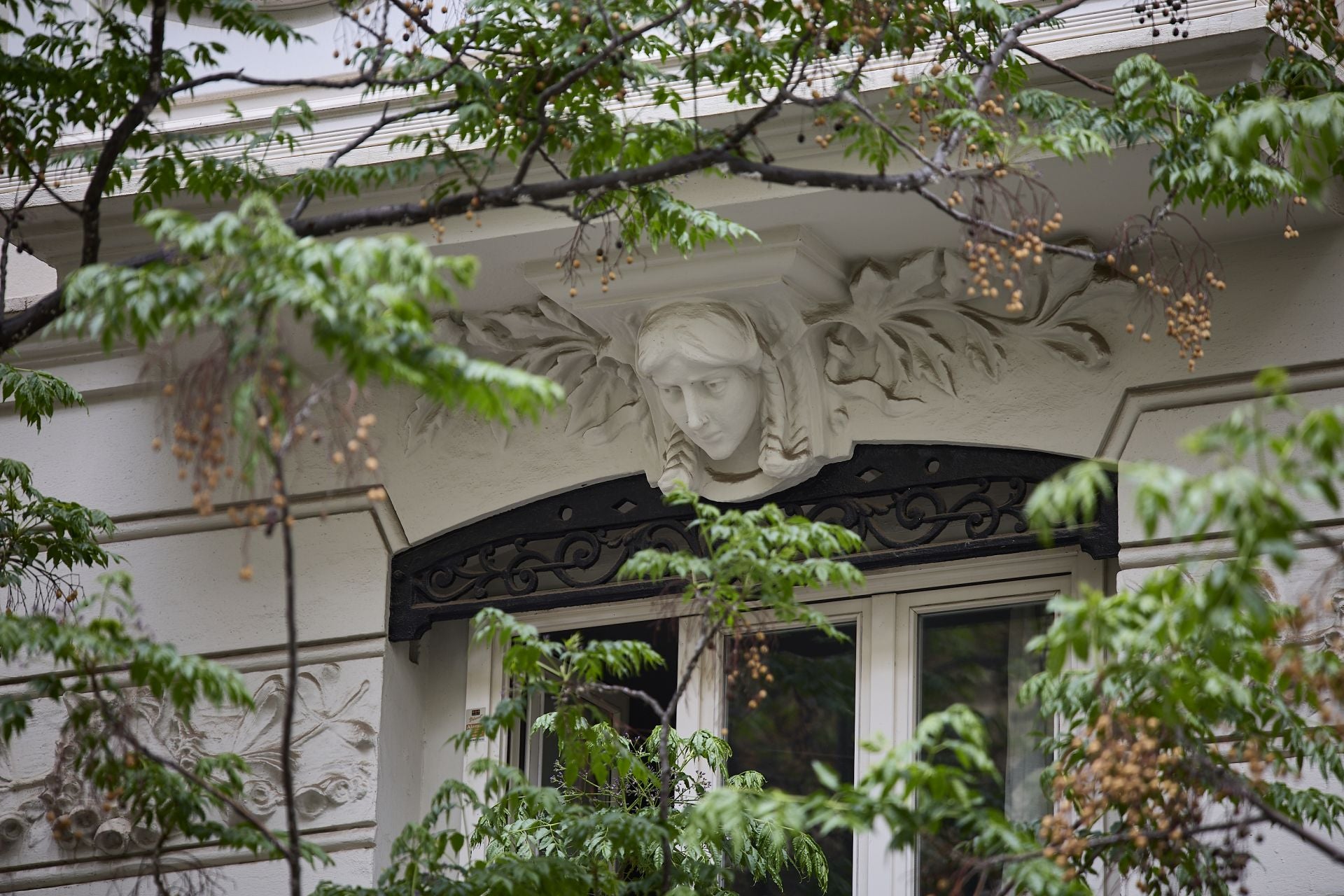 Detalle de la fachada del número 18.