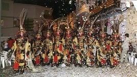 Momento del desfile de Moros y Cristianos de Agullen en una foto de archivo.