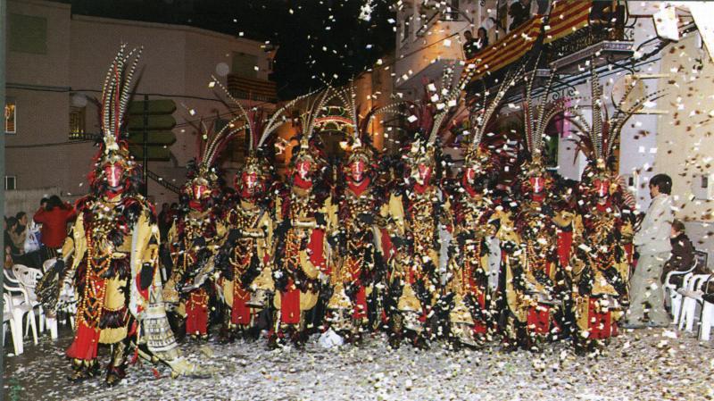 Momento del desfile de Moros y Cristianos de Agullen en una foto de archivo.