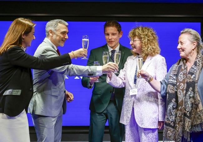 Maricruz Cádiz (Visit Valencia), José Manuel Camarero (Conselleria de Turismo), Fernando Pacheco (MSC Cruceros España) Francesca Antonelli (Autoridad Portuaria de Valencia) y Mónica Morales (Cámara de Comercio).