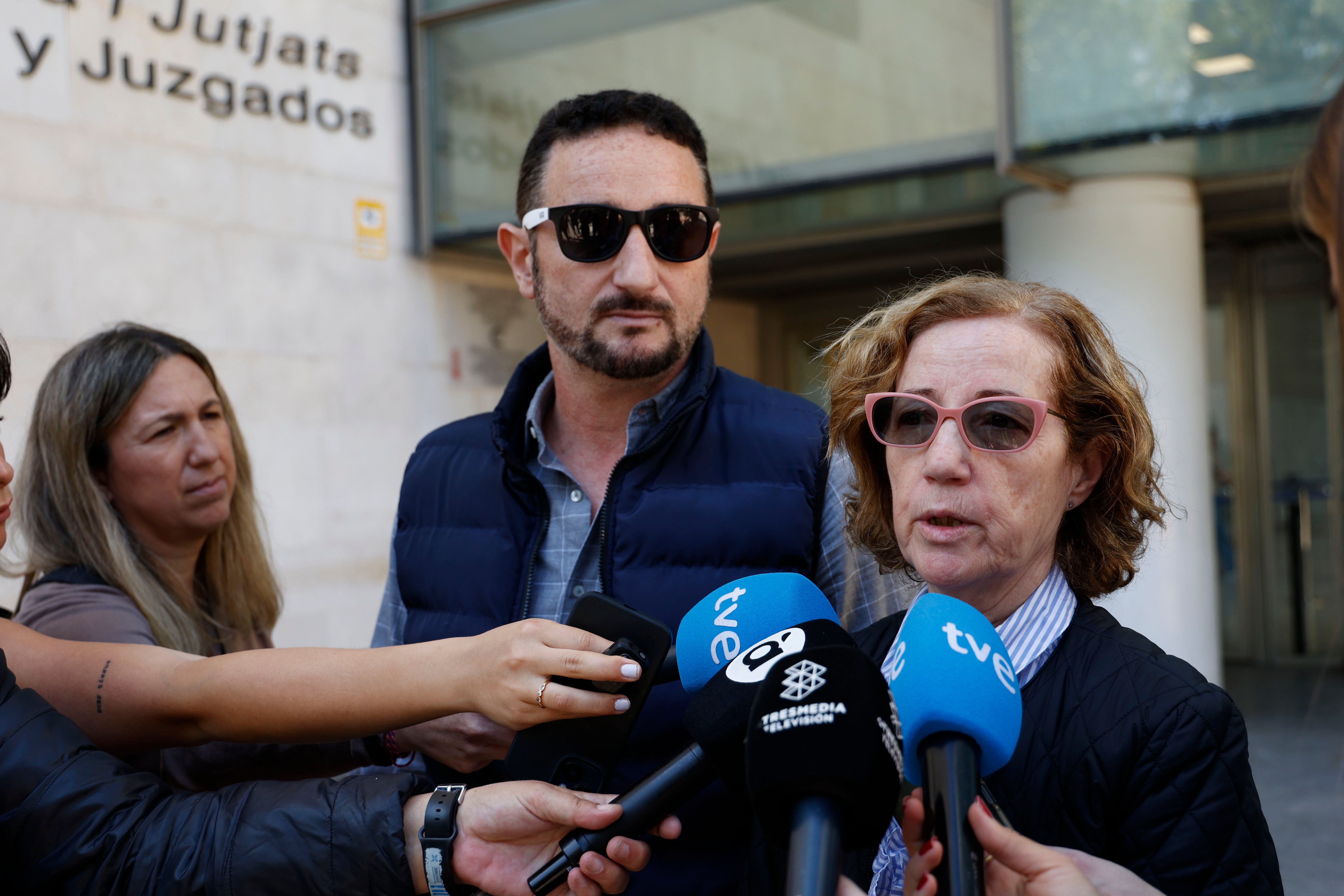 El juzgado da cinco días a Manos Limpias para que confirme que quiere seguir siendo acción popular