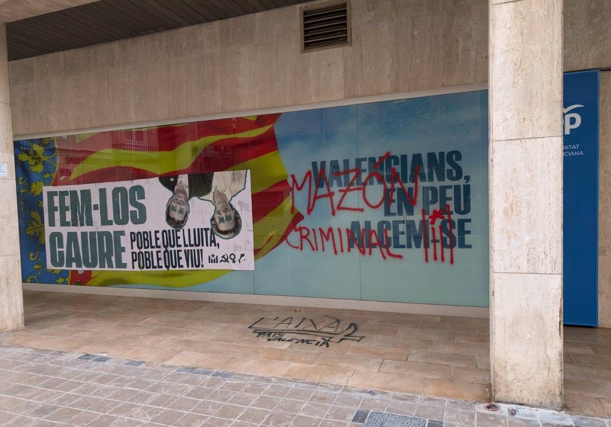 El PP valenciano denuncia actos vandálicos en su sede regional de Valencia