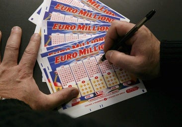 El Euromillones del viernes hace millonario a un vecino de la ciudad natal de Dalí y premia con 148.333 euros a cinco jugadores