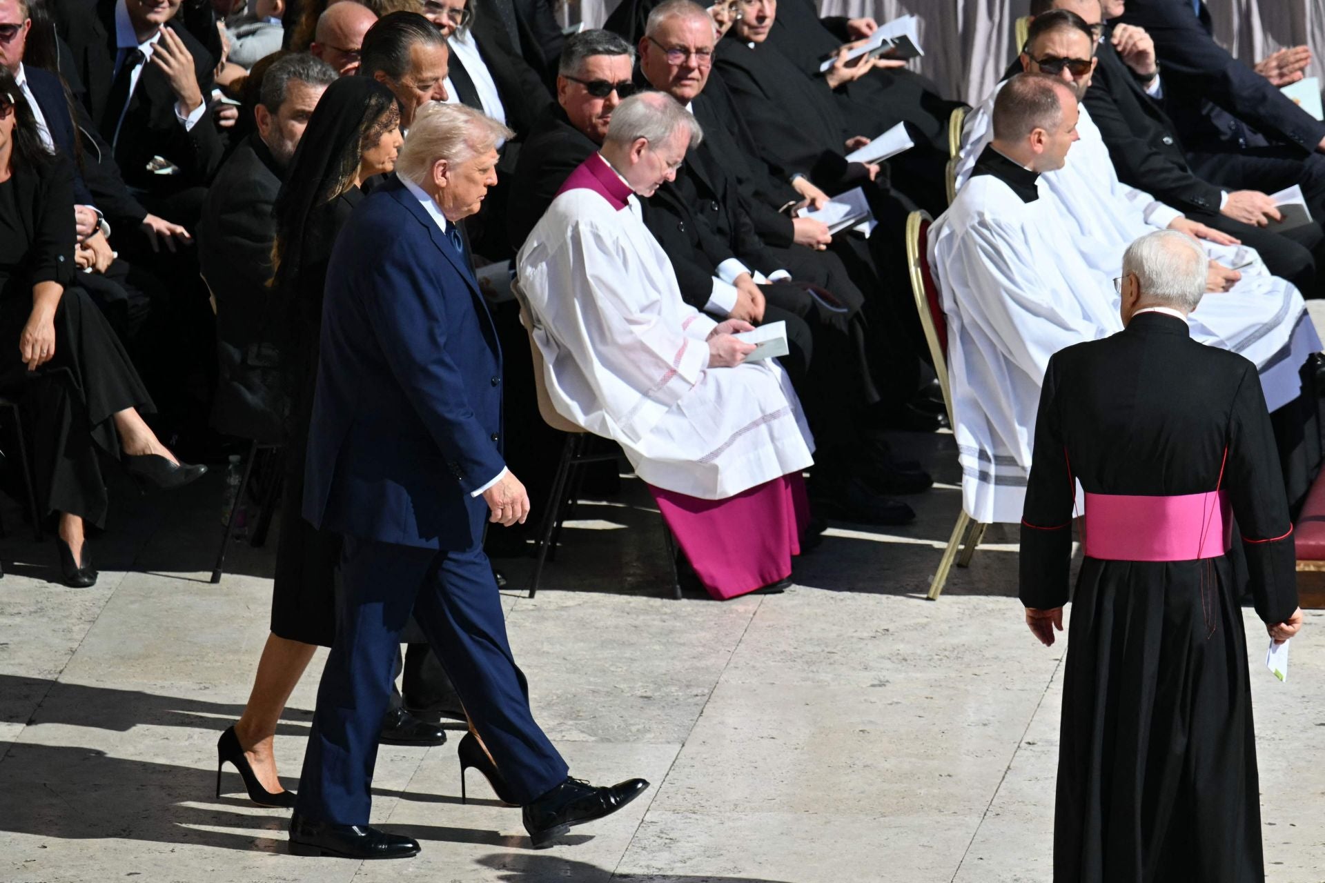 FOTOS | Las imágenes de Donald y Melania Trump en el funeral del papa Francisco