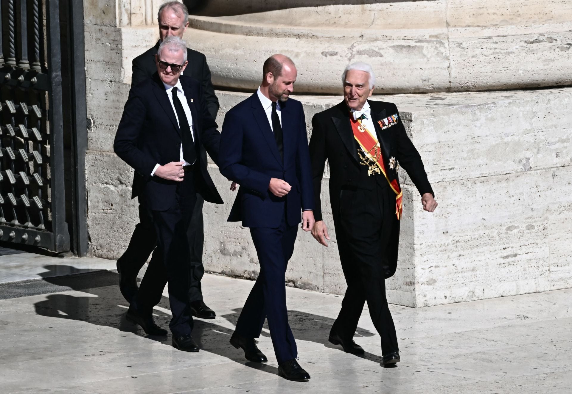 FOTOS | Guillermo de Gales, Alberto y Charlène de Mónaco... Los miembros de las casas reales en el funeral del papa Francisco