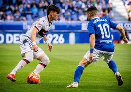 Xavi Grande y Portillo, durante el transcurso del Oviedo-Levante.