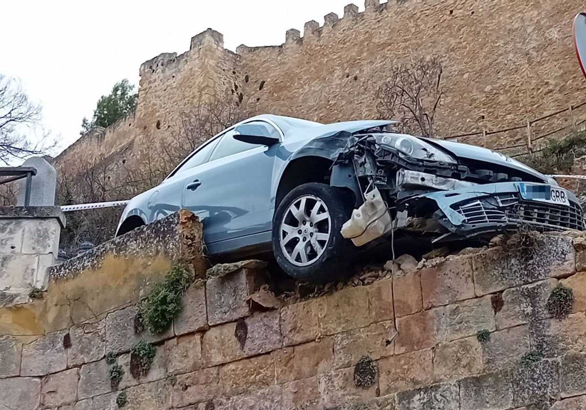 Tres jóvenes heridos en Torrent al salirse de la vía el coche en el que viajaban