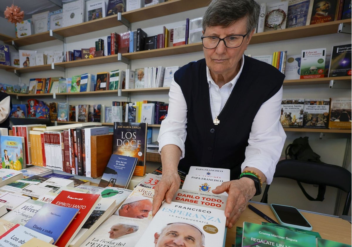 El papa Francisco dispara sus ventas en la Fira del Llibre de Valencia