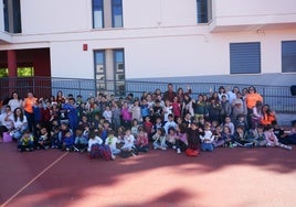 Visita del alcalde a la Escuela de Pascua.