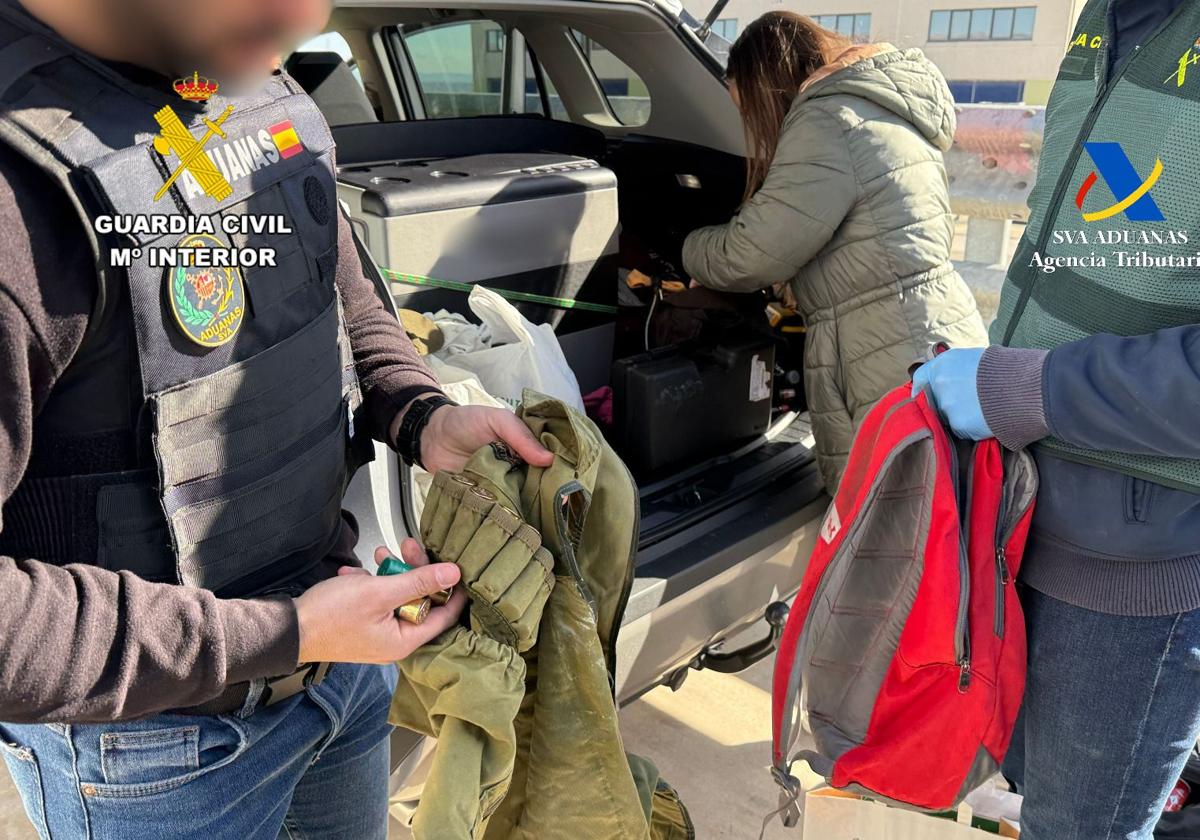 Imagen de la intervención de la Guardia Civil.