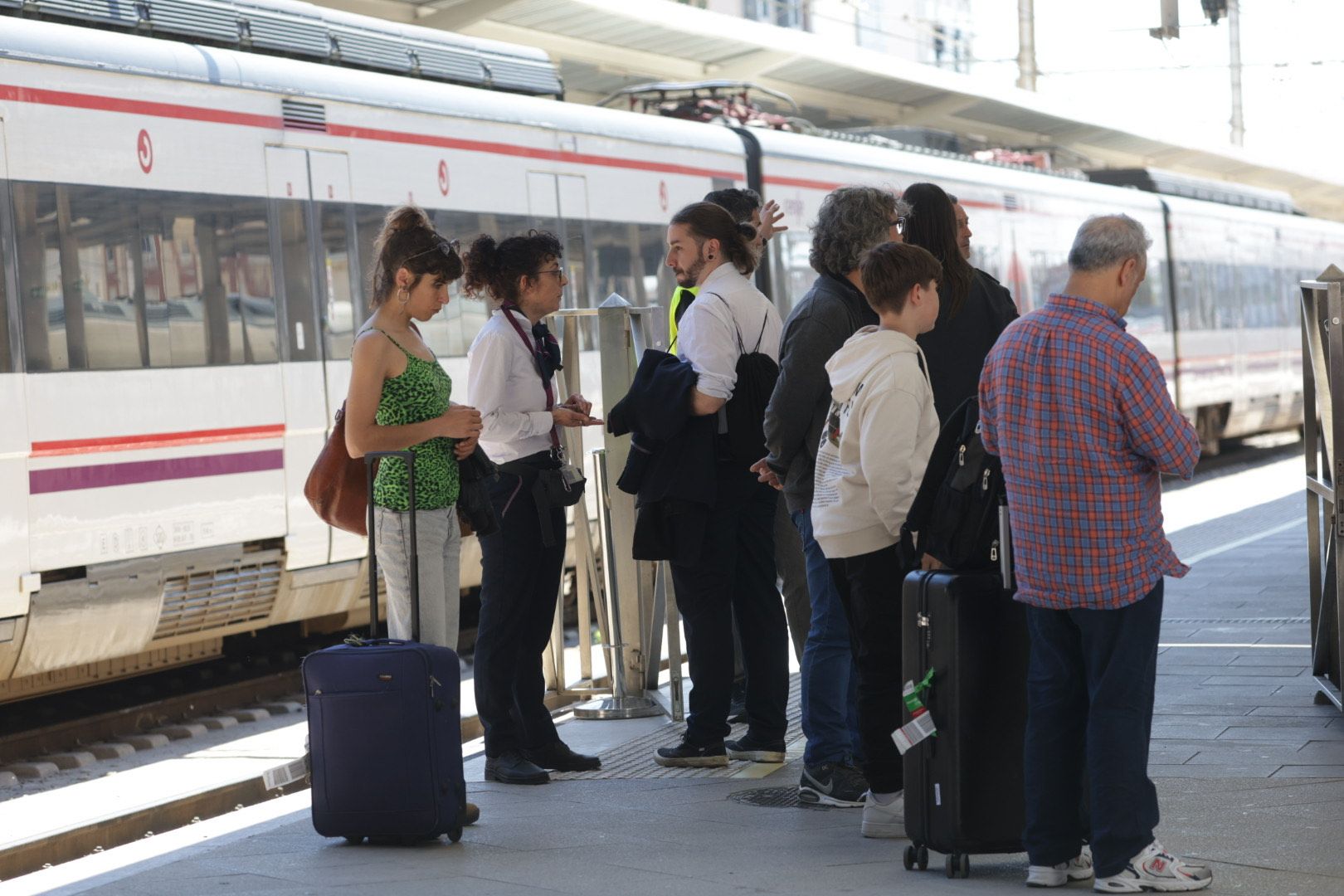 FOTOS | El día después del apagón en Valencia