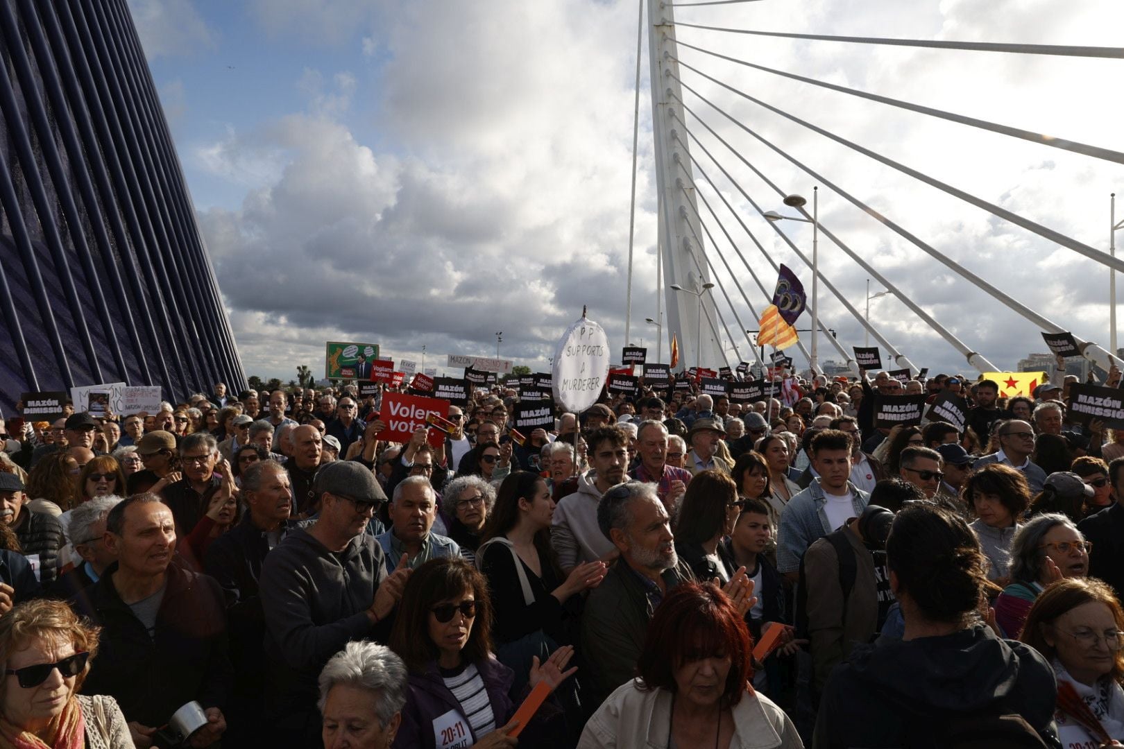Protesta masiva contra Mazón y la gestión de la dana
