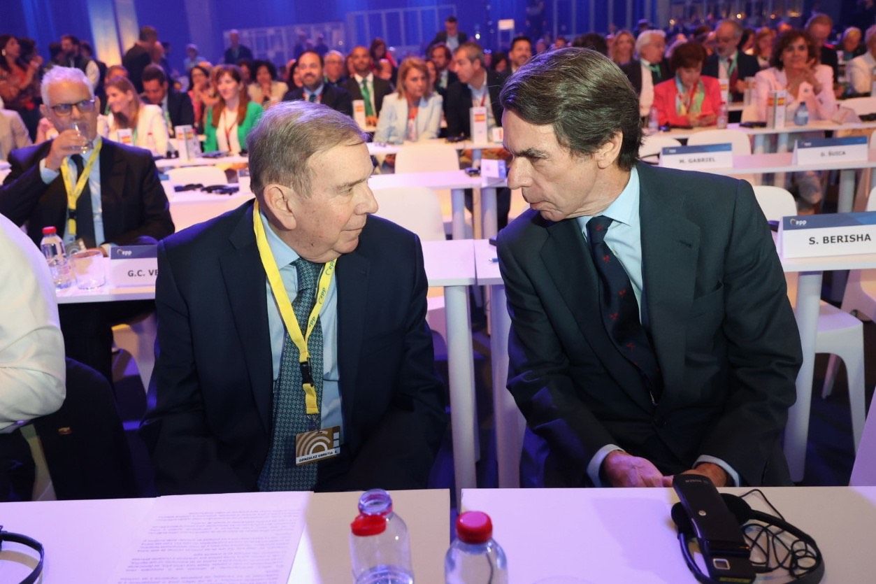 Fotos: Aznar y Mazón, protagonistas en el Congreso del PP Europeo