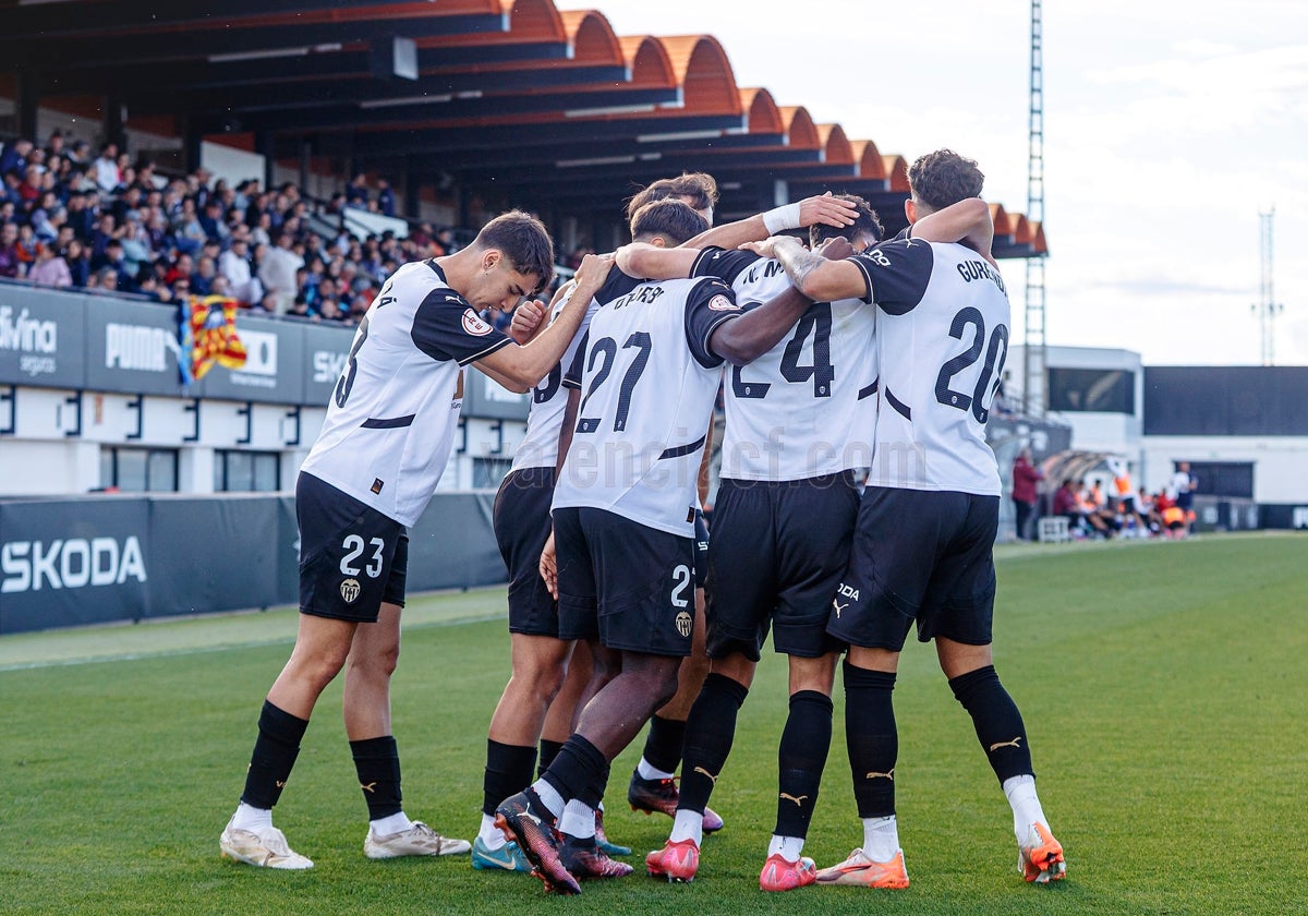 El valencianismo responde y agota las entradas para apoyar al Valencia Mestalla