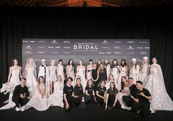 La colección presentada por Isabel Sanchis en la feria más importante de moda nupcial.