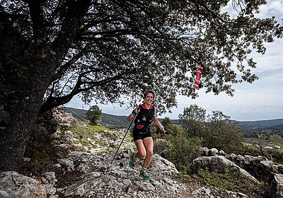 Una participante en el Penyagolosa Trails disputado en abril de 2025.