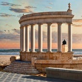 Recreación del monumento a Sorolla, en la playa.