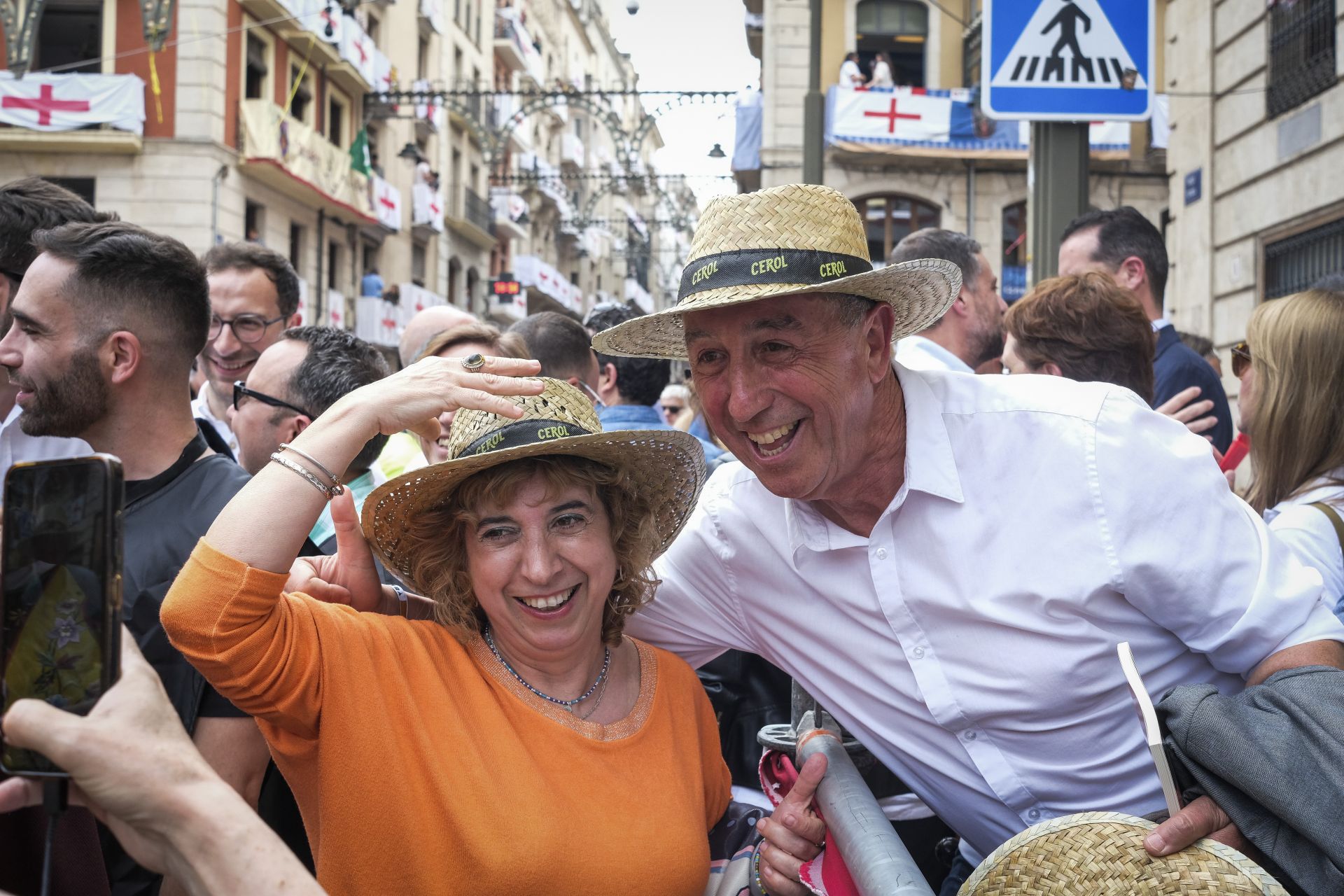 FOTOS | La fiesta de Moros y Cristianos llena el centro de Alcoy