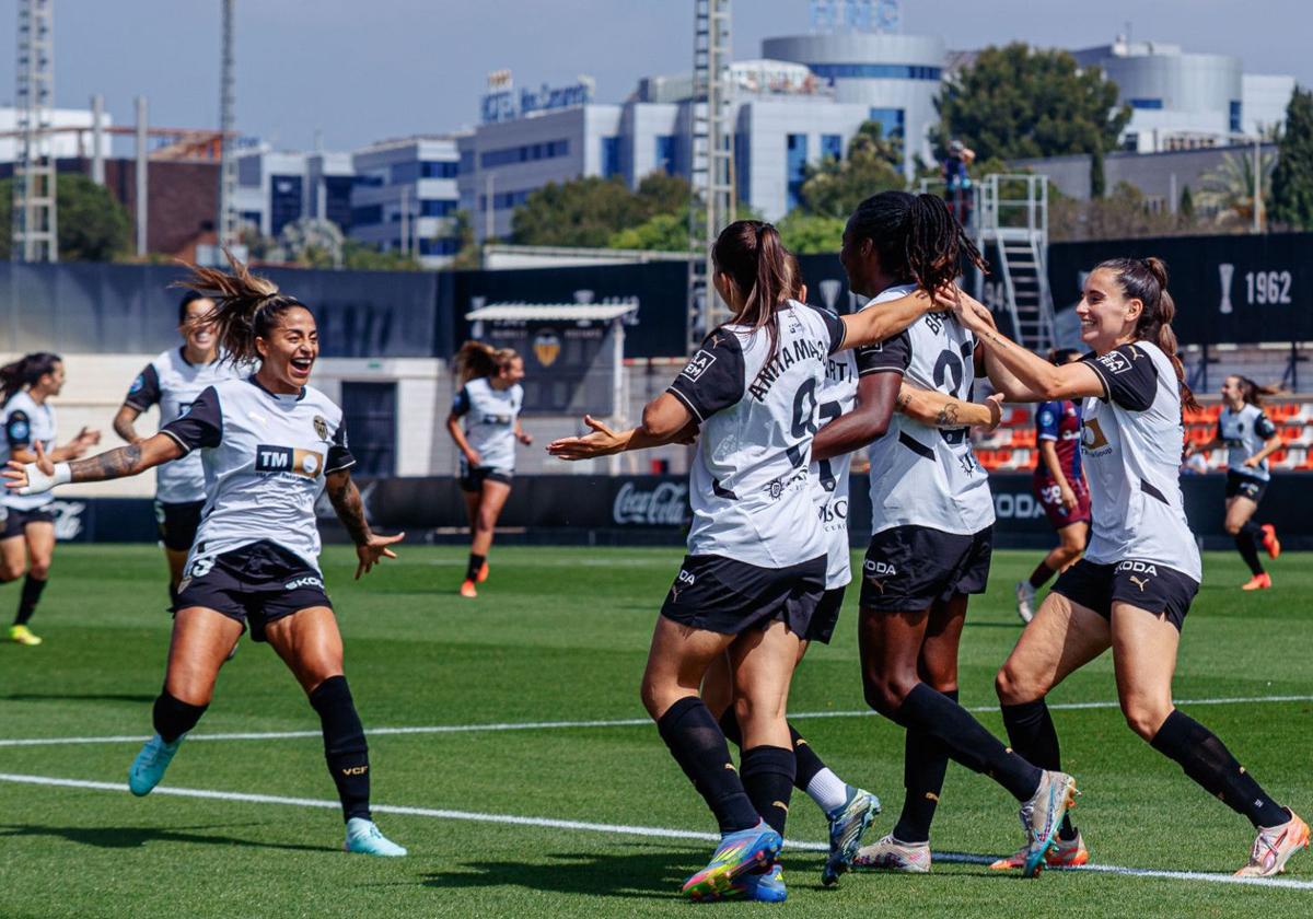El Valencia Femenino mantiene la fe