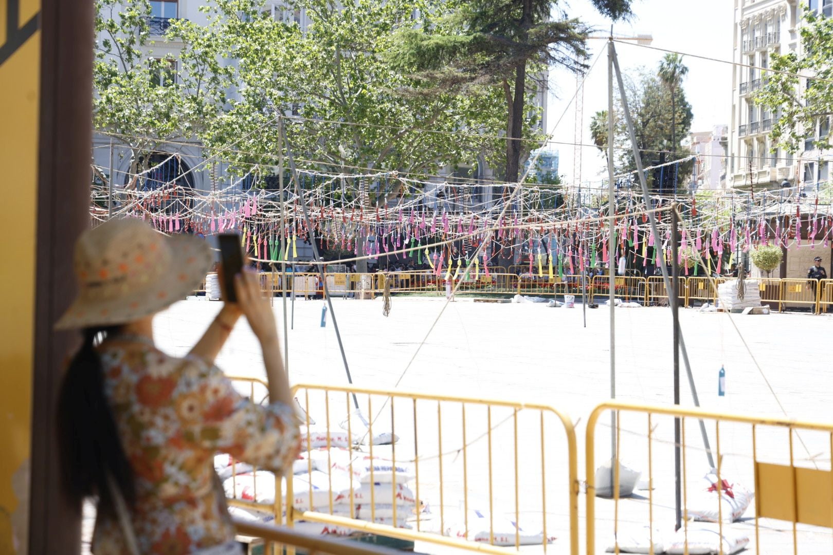FOTOS | Así ha sido la mascletà del domingo 4 de mayo por el Día de la Madre