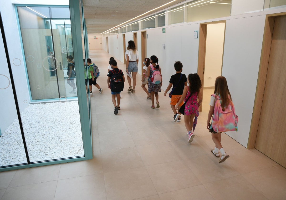Las familias ya pueden consultar las plazas disponibles en sus colegios preferidos