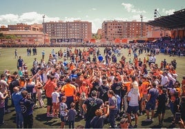 El Torrent CF celebra en el San Gregorio su clasificación.