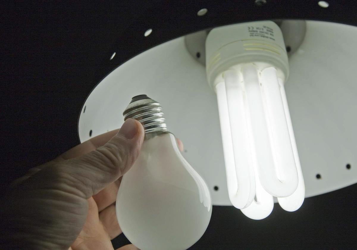 El precio de la luz se dispara para este miércoles con la nueva tarifa: Las horas prohibitivas para enchufar los electrodomésticos